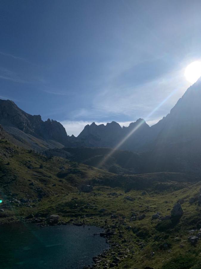 Bed and Breakfast Bujtina Arlindi Валбона Экстерьер фото