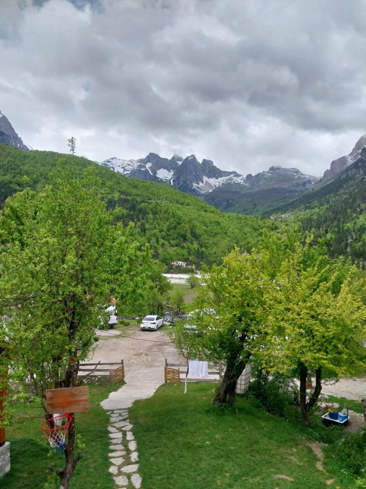 Bed and Breakfast Bujtina Arlindi Валбона Экстерьер фото