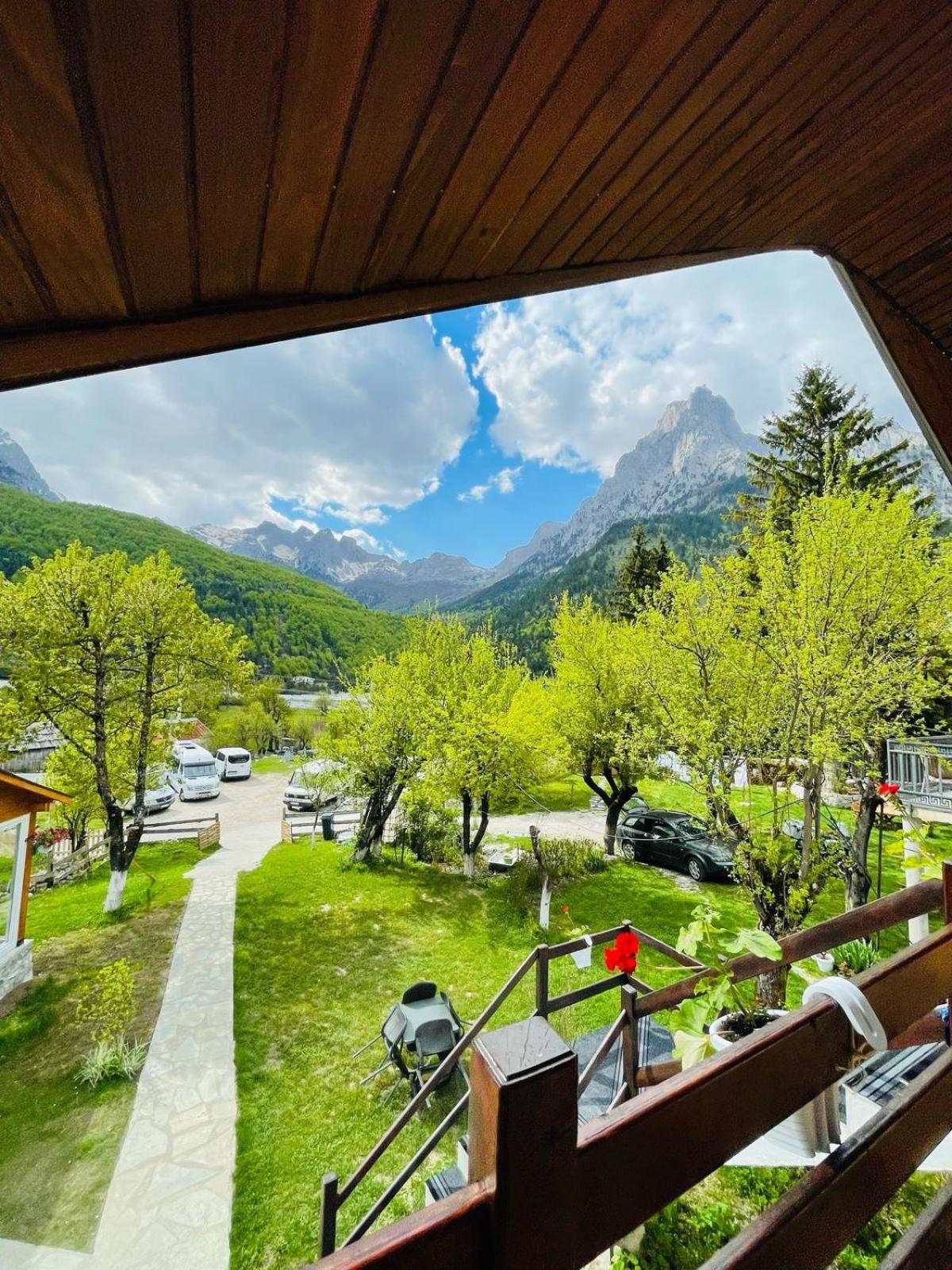 Bed and Breakfast Bujtina Arlindi Валбона Экстерьер фото